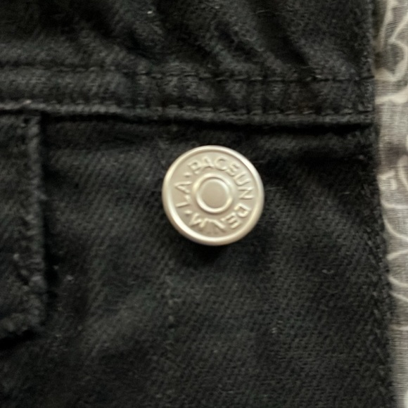 PacSun Black Denim Jean Jacket super stylish w inner paisley style gray liner! - Picture 5 of 9